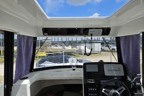 26ft Jeanneau Yacht For Sale