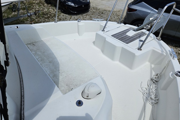 26ft Jeanneau Yacht For Sale