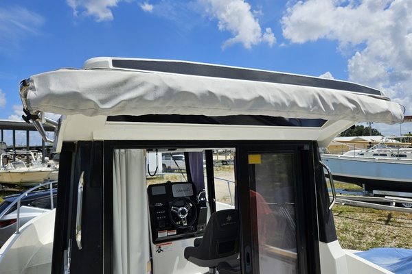 26ft Jeanneau Yacht For Sale