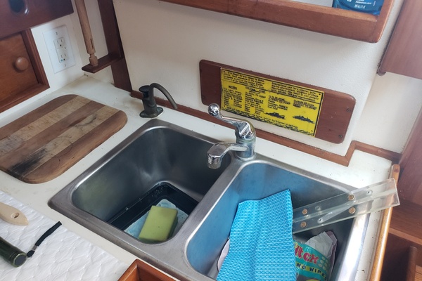 Mystic 31ft Cape Dory Yacht For Sale