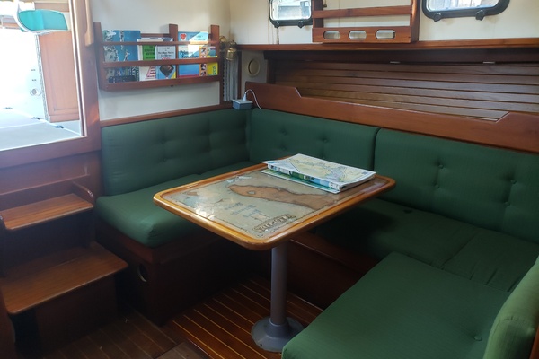 Mystic 31ft Cape Dory Yacht For Sale
