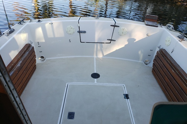 Mystic 31ft Cape Dory Yacht For Sale