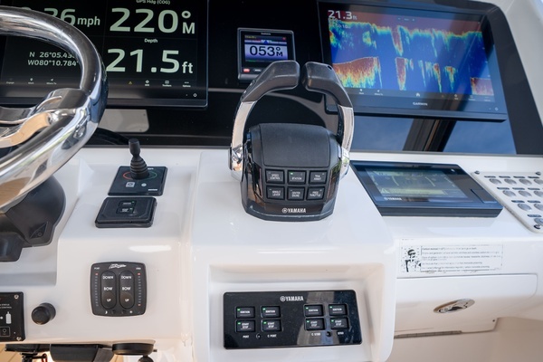 Intrepid 475 Sport Yacht Yacht For Sale