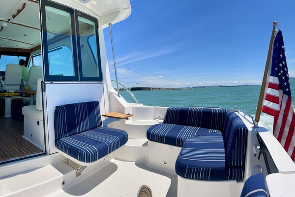 37ft Back Cove Yacht For Sale
