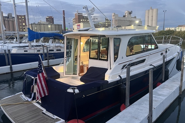 Back Cove 372 Yacht For Sale