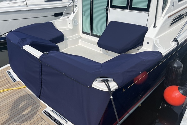 37ft Back Cove Yacht For Sale
