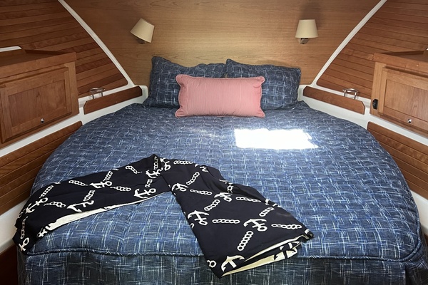 37ft Back Cove Yacht For Sale