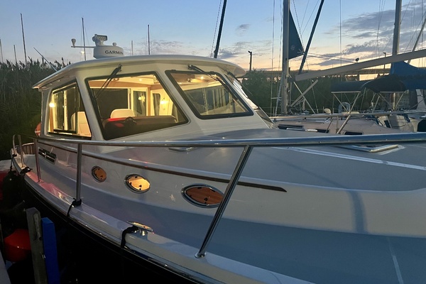 37ft Back Cove Yacht For Sale
