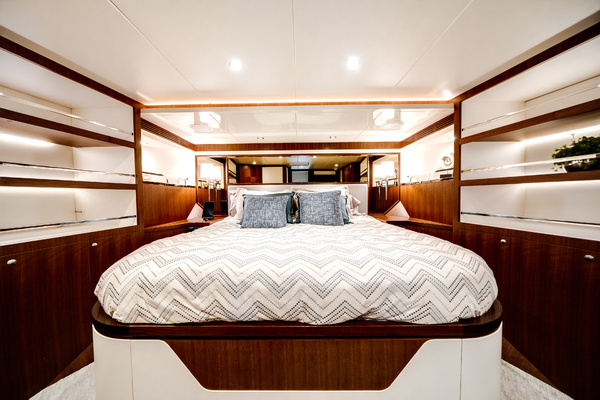 Ocean Alexander 100 MY Yacht For Sale