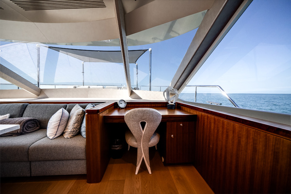 100ft Ocean Alexander Yacht For Sale
