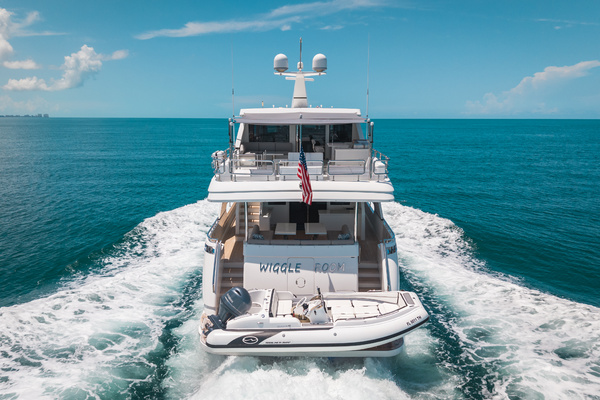 100ft Ocean Alexander Yacht For Sale