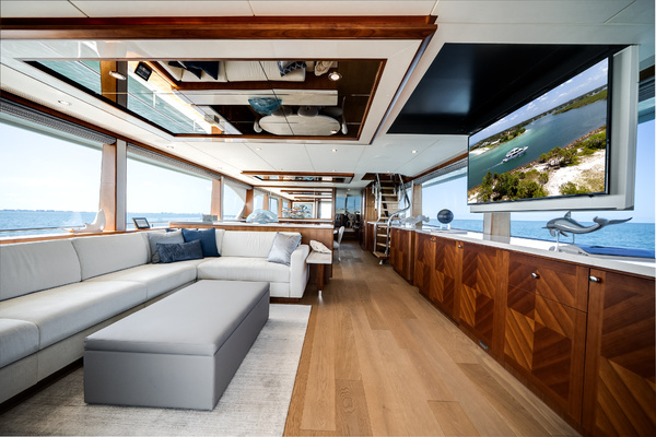 Ocean Alexander 100 MY Yacht For Sale