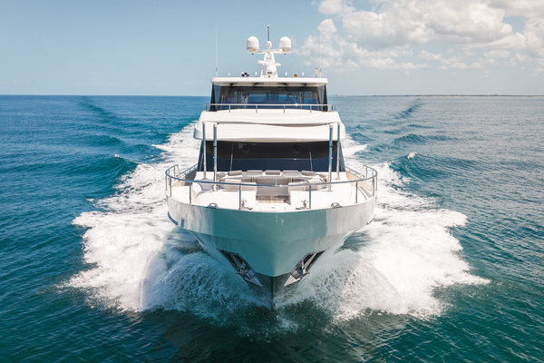 100ft Ocean Alexander Yacht For Sale