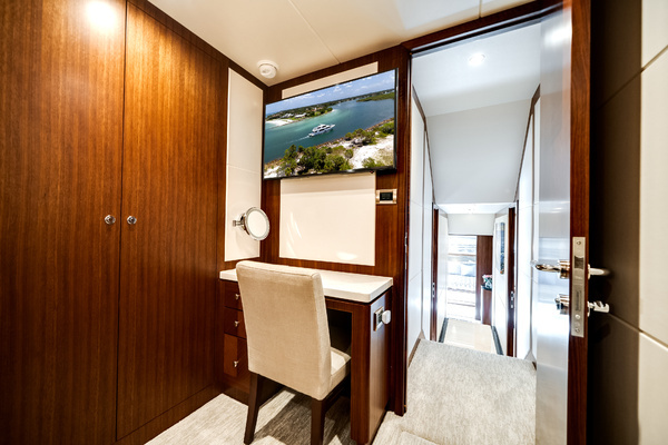 Ocean Alexander 100 MY Yacht For Sale