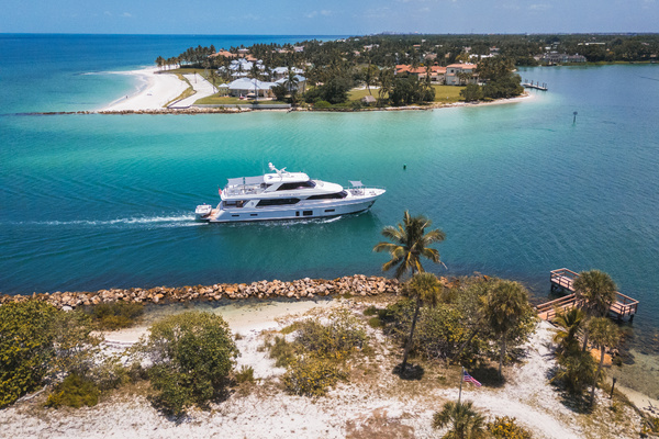 100ft Ocean Alexander Yacht For Sale