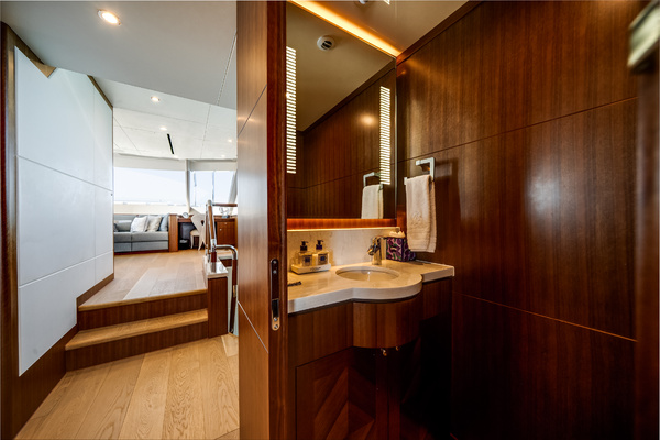 100ft Ocean Alexander Yacht For Sale