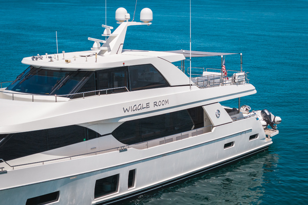 100ft Ocean Alexander Yacht For Sale