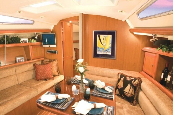 38ft Hunter Yacht For Sale