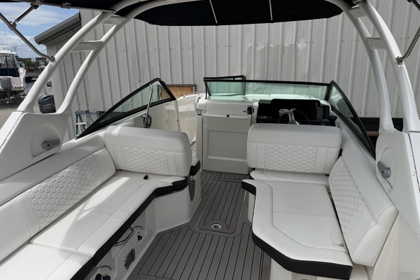 25ft Sea Ray Yacht For Sale
