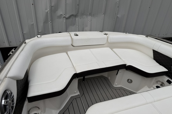 25ft Sea Ray Yacht For Sale