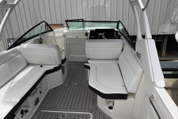 25ft Sea Ray Yacht For Sale