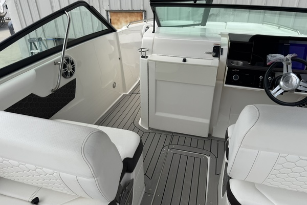 25ft Sea Ray Yacht For Sale