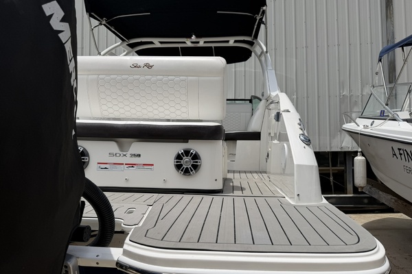 25ft Sea Ray Yacht For Sale