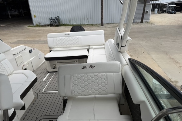 25ft Sea Ray Yacht For Sale