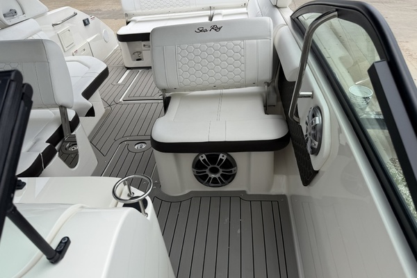 25ft Sea Ray Yacht For Sale