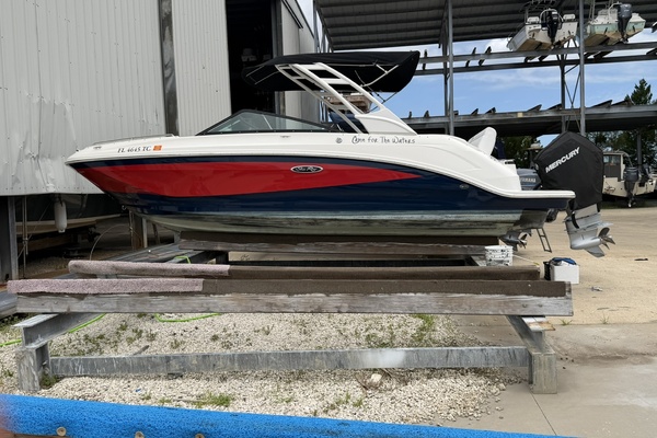 25ft Sea Ray Yacht For Sale