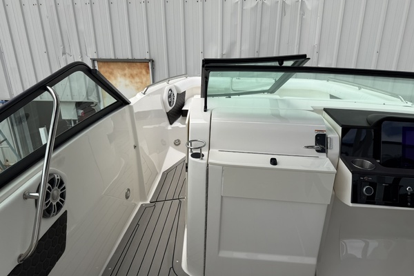 25ft Sea Ray Yacht For Sale