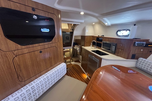 Pursuit OS 345 Offshore Yacht For Sale