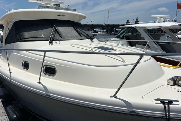 Pursuit OS 345 Offshore Yacht For Sale