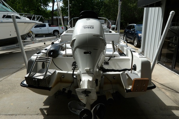 21ft Boston Whaler Yacht For Sale