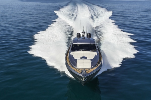 2023 Pershing 62