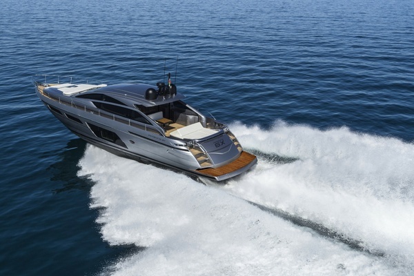 2023 Pershing 62