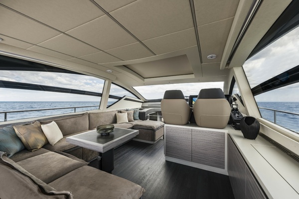 Pershing 6X Yacht For Sale
