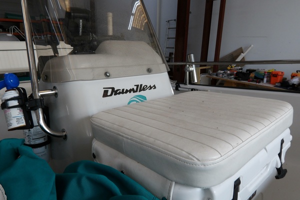 13ft Boston Whaler Yacht For Sale