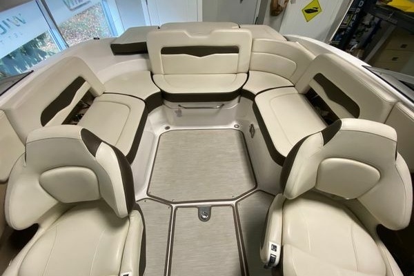 2020 Chaparral 24