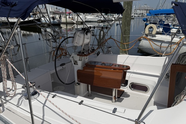 Ensenel 38ft Catalina Yacht For Sale