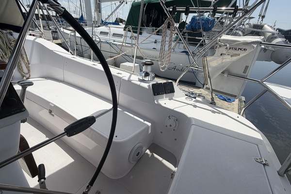 Ensenel 38ft Catalina Yacht For Sale