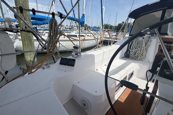 Ensenel 38ft Catalina Yacht For Sale
