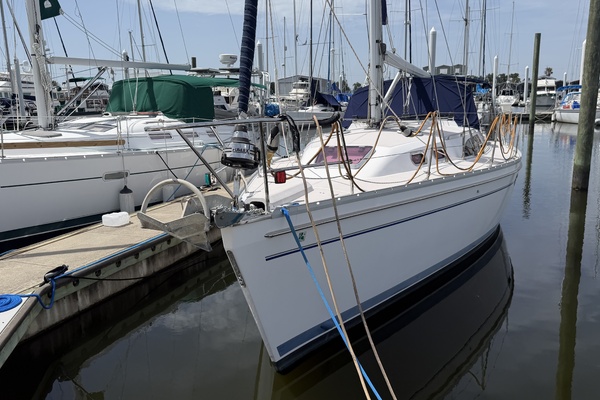 Ensenel 38ft Catalina Yacht For Sale