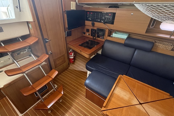 Ensenel 38ft Catalina Yacht For Sale