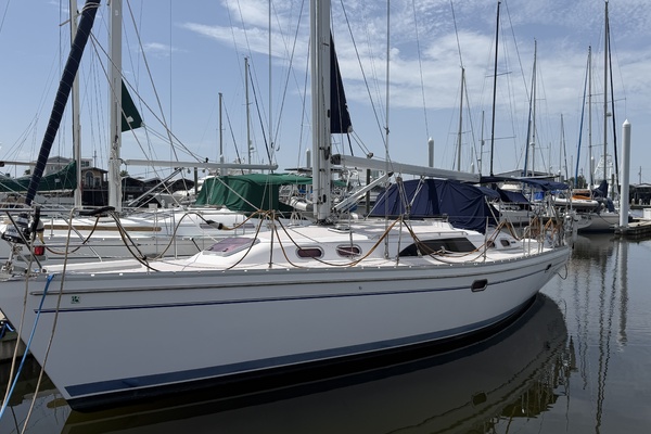Ensenel 38ft Catalina Yacht For Sale
