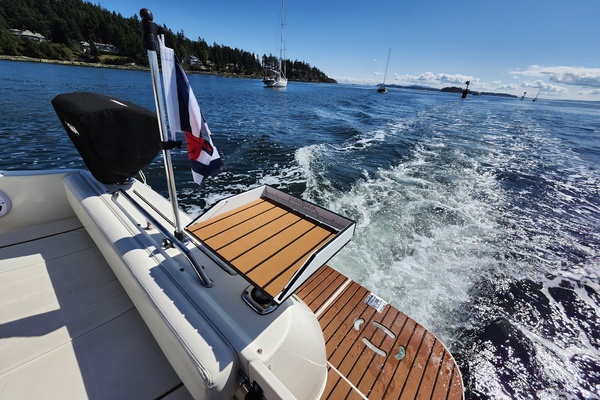CHEERS 27ft Sea Ray Yacht For Sale