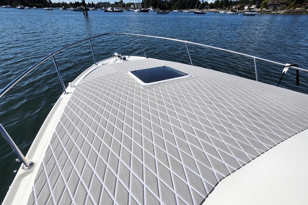 CHEERS 27ft Sea Ray Yacht For Sale