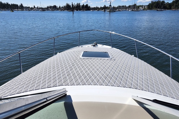 CHEERS 27ft Sea Ray Yacht For Sale