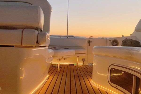 CHEERS 27ft Sea Ray Yacht For Sale