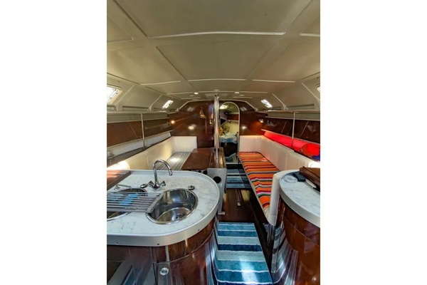 That s Not Ideal 38ft Beneteau Yacht For Sale